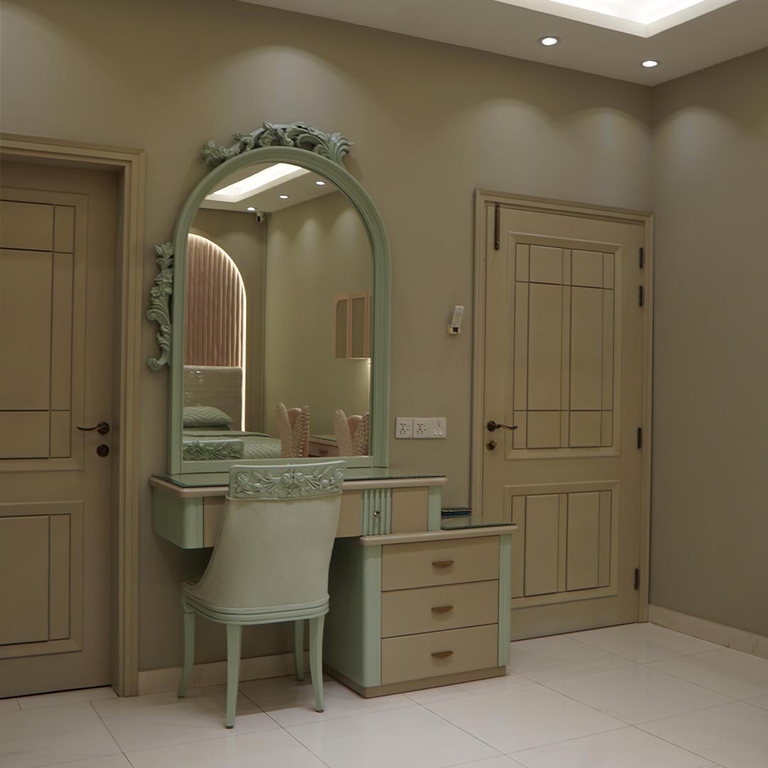 Full Poshish Dresser