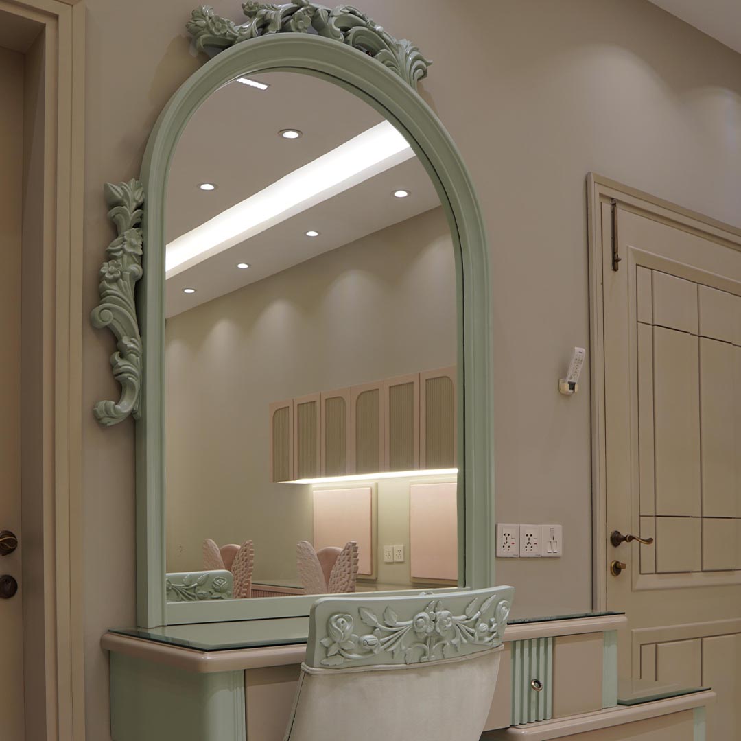 Full Poshish Dresser